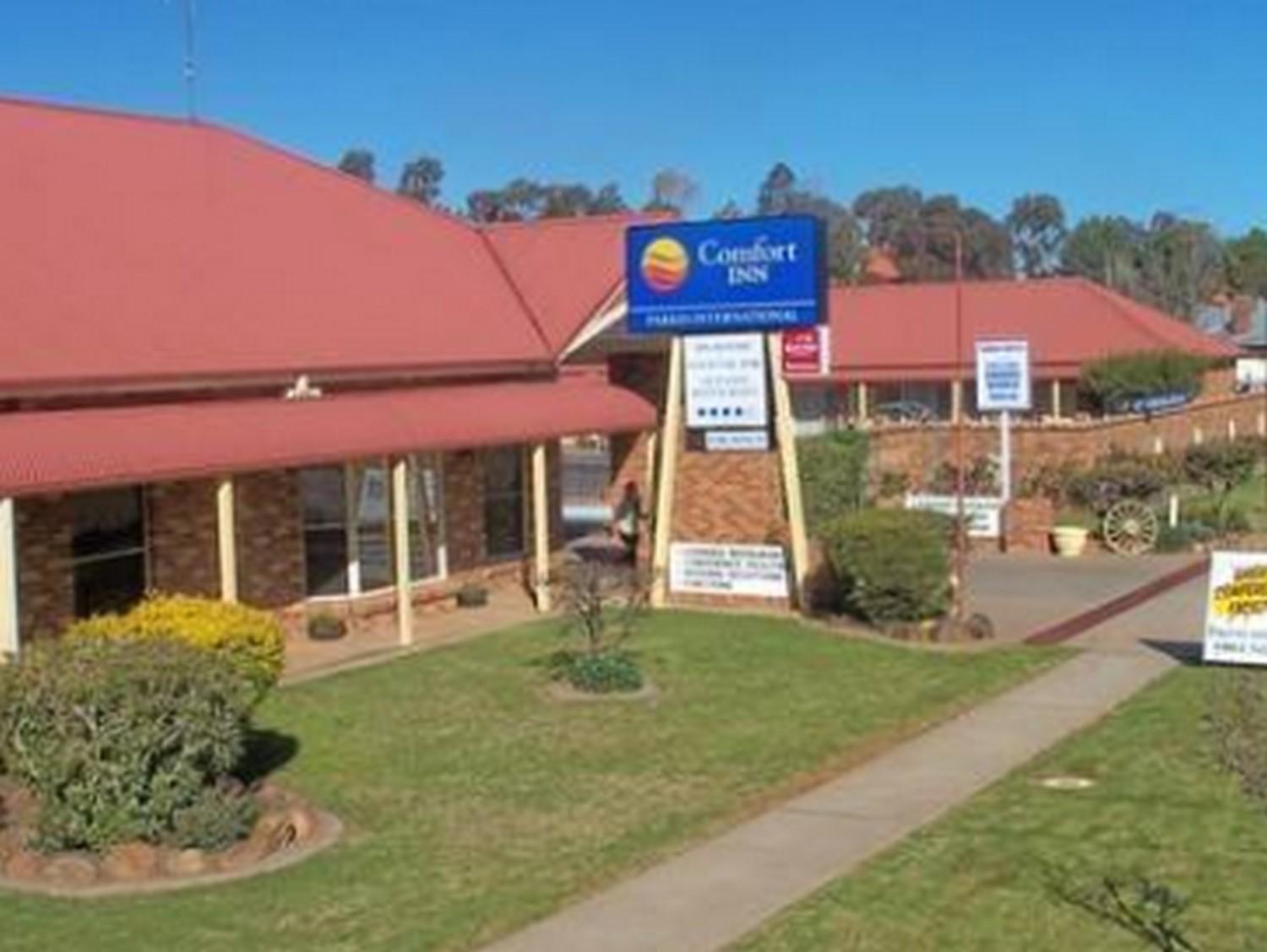 Parkes International Motel Exterior photo