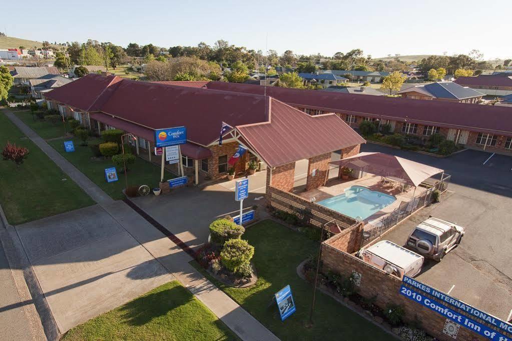 Parkes International Motel Exterior photo